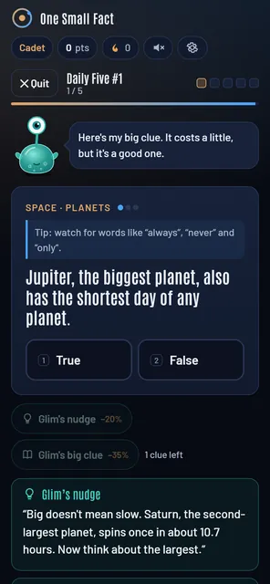 A true-or-false question on a phone with Glim's speech bubble, the clue buttons and Glim's nudge about Saturn's 10.7-hour day.
